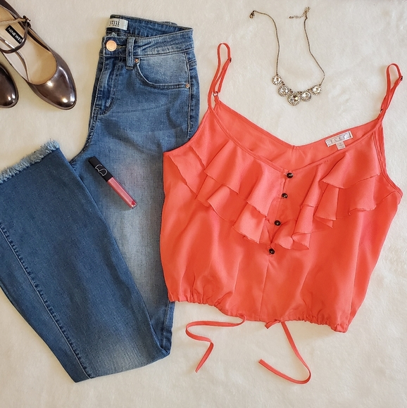 TCEC Cropped Frill Tank Top - Picture 9 of 9